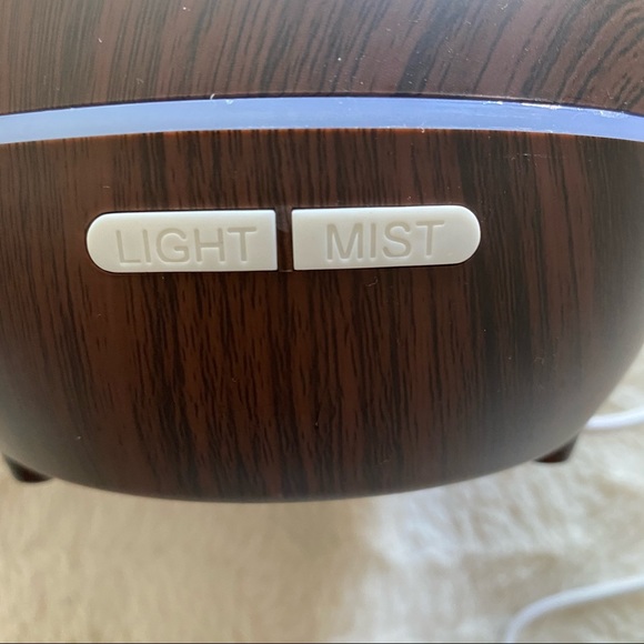 Essential Oil Diffuser - Picture 4 of 4